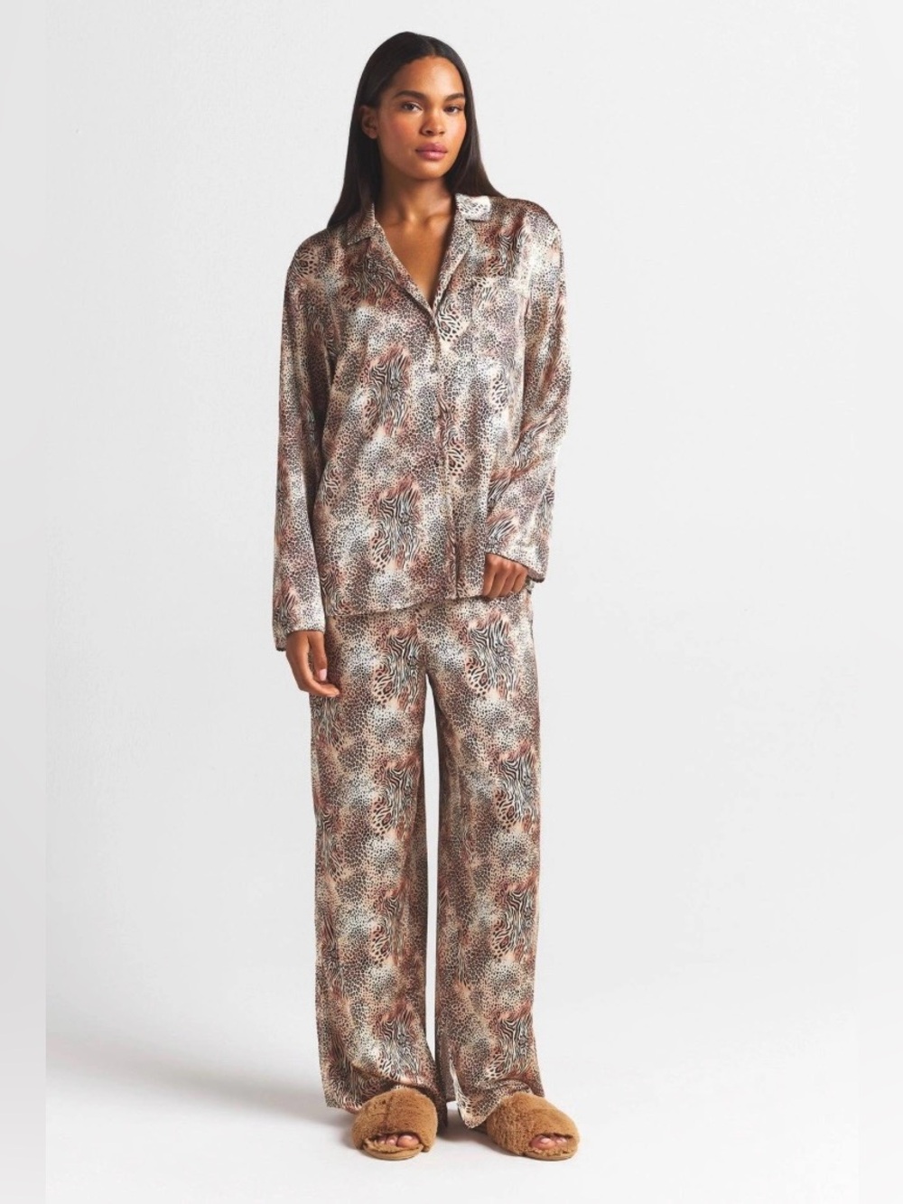 Brand new with tags SKIMS multi Animal Print pajama set in sand Size Small
